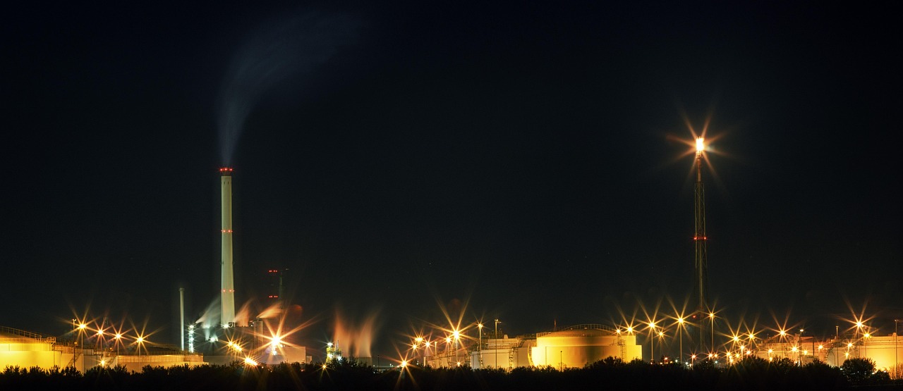 smoke, flare-up, natural gas, industry, pollution, night shot, environmental pollution, environmental protection, environment, poisonous, chimney, power plant, factory, exhaust, air, industrial plant, leuna, natural gas, natural gas, natural gas, natural gas, natural gas